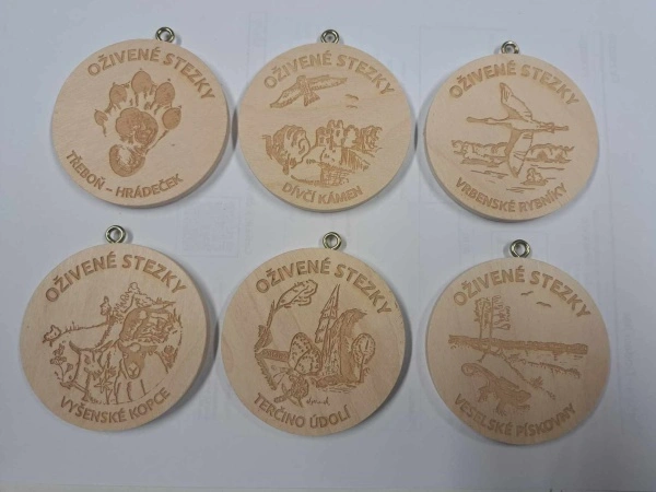 Medaile dřevěná pamětní s vlastním motivem - 5 cm